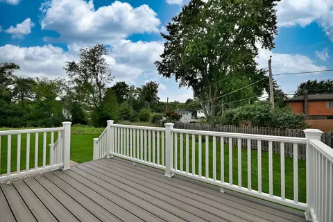 Exterior - 768 Eagle Ct, Addison, IL 60101 photo 4 of 9