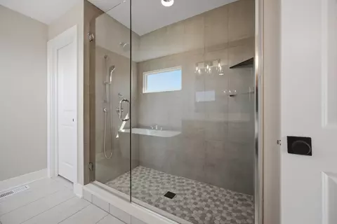 Bath - 12412 Limerick Ln, Plainfield, IL 60585 photo 4 of 6