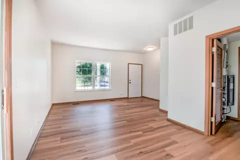 Living - 2515 Eldorado Ln, Naperville, IL 60564 photo 2 of 5