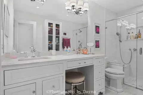 Bath - 2833 River Rd, Kankakee, IL 60901 photo 1 of 6