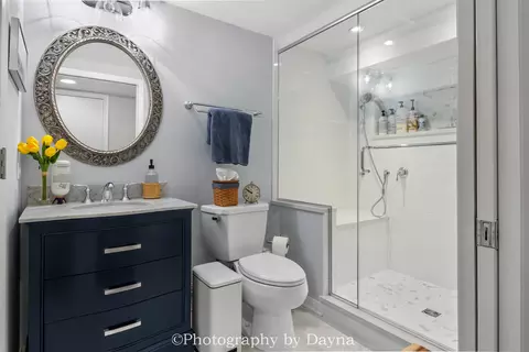 Bath - 2833 River Rd, Kankakee, IL 60901 photo 4 of 6