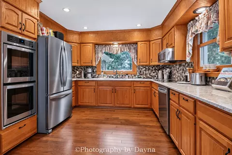 Kitchen - 2833 River Rd, Kankakee, IL 60901 photo 3 of 5