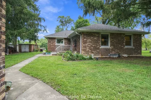 Exterior - 2833 River Rd, Kankakee, IL 60901 photo 4 of 15