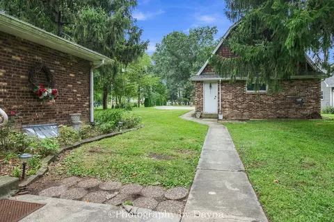 Exterior - 2833 River Rd, Kankakee, IL 60901 photo 5 of 15