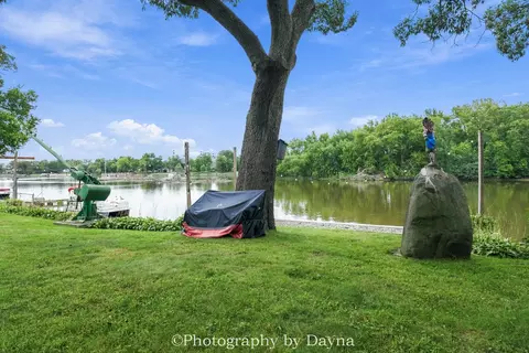 Exterior - 2833 River Rd, Kankakee, IL 60901 photo 3 of 15