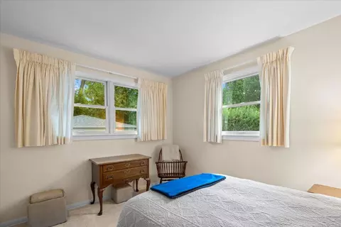 Bedroom - 1122 Osterman Ave, Deerfield, IL 60015 photo 1 of 4