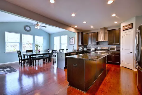 Kitchen - 1128 Kingsmill Dr, Algonquin, IL 60102 photo 1 of 5