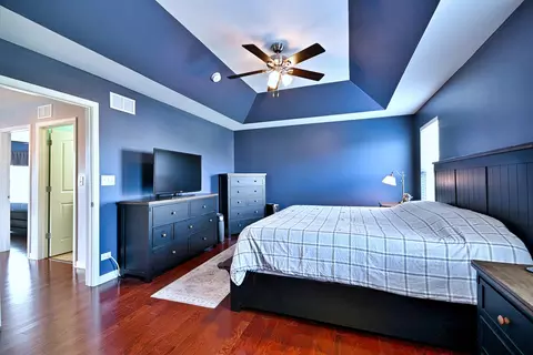 Bedroom - 1128 Kingsmill Dr, Algonquin, IL 60102 photo 5 of 5