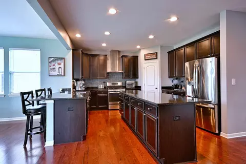 Kitchen - 1128 Kingsmill Dr, Algonquin, IL 60102 photo 2 of 5