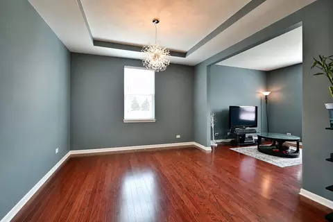 Living - 1128 Kingsmill Dr, Algonquin, IL 60102 photo 3 of 6