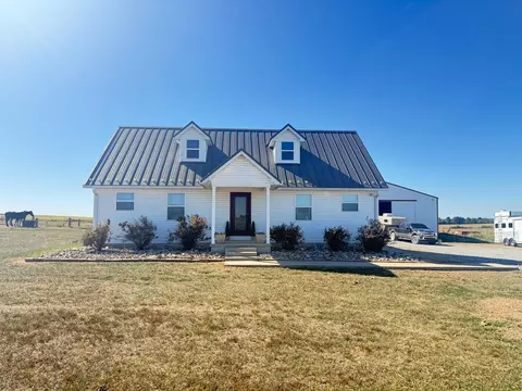 64 County Rd 150 N Rd, Belle Rive, IL 62810