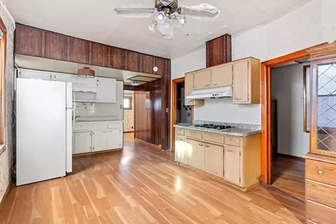 Kitchen - 3047 S Broad St, Chicago, IL 60608 photo 1 of 4