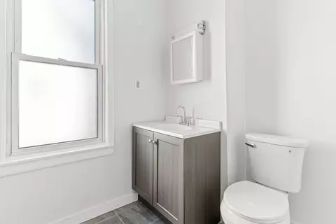 Bath - 3047 S Broad St, Chicago, IL 60608 photo 3 of 4