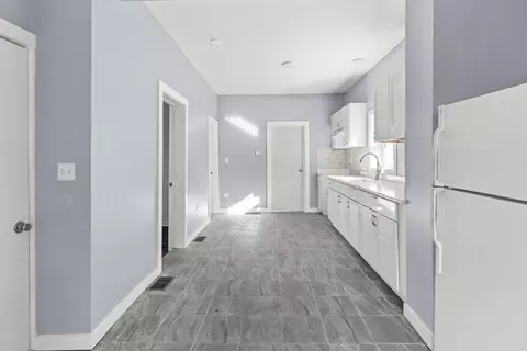 Entry Way - 3047 S Broad St, Chicago, IL 60608 photo 2 of 2