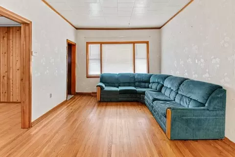 Living - 3047 S Broad St, Chicago, IL 60608 photo 3 of 3