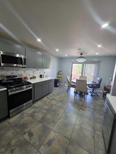 Kitchen - 14336 Drexel Ave, Dolton, IL 60419 photo 3 of 5