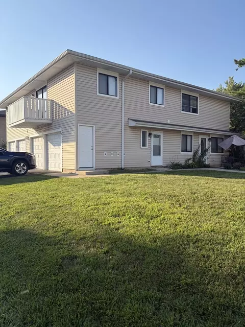 29 W603 Winchester Cir N #4, Warrenville, IL 60555