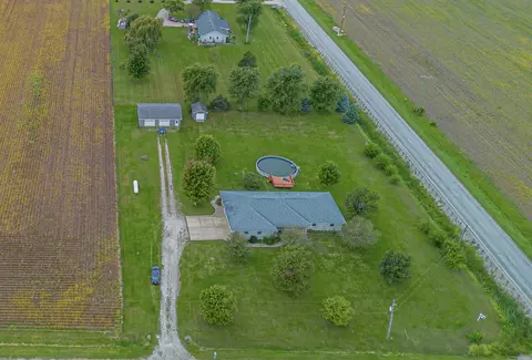 2035 S Berta Rd, Braceville, IL 60407