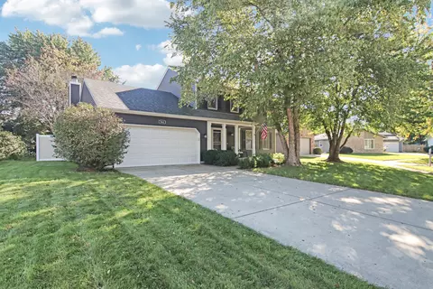 585 Yellowstone Dr, Elgin, IL 60123
