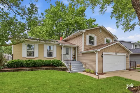 750 Dunhill Dr, Buffalo Grove, IL 60089