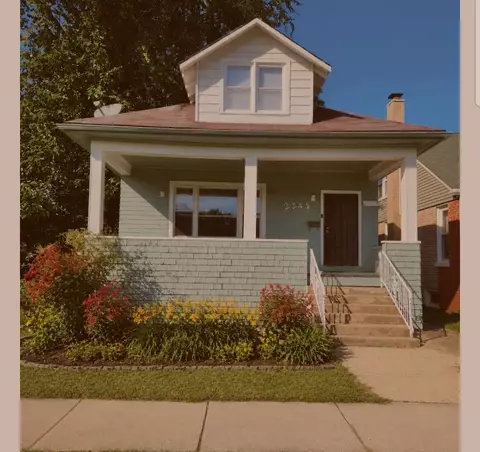 2244 121st St, Blue Island, IL 60406