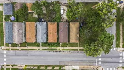 View/Area - 1008 W 115th St, Chicago, IL 60643 photo 1 of 2