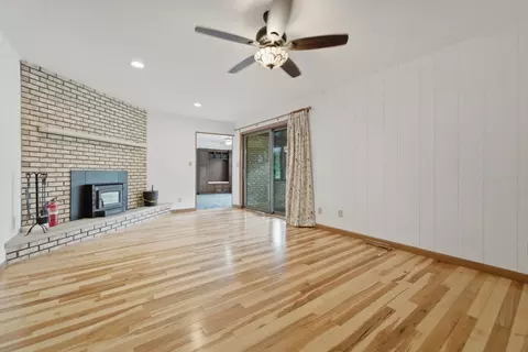 Living - 5794 E 107th Pl, Crown Point, IN 46307 photo 5 of 6