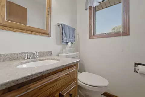 Bath - 5794 E 107th Pl, Crown Point, IN 46307 photo 2 of 4