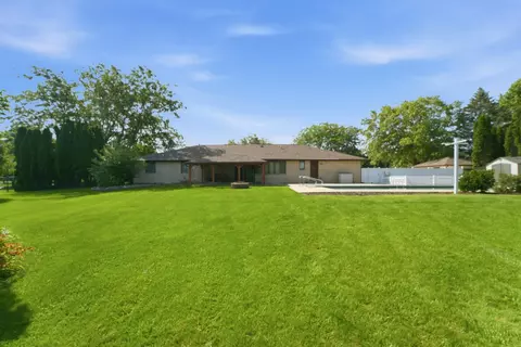 Exterior - 5794 E 107th Pl, Crown Point, IN 46307 photo 4 of 9