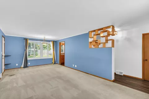 Living - 1606 Normandy Dr, Champaign, IL 61821 photo 2 of 3