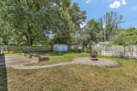 Exterior - 1606 Normandy Dr, Champaign, IL 61821 photo 2 of 3