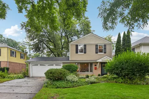 606 S Dryden Pl, Arlington Heights, IL 60005