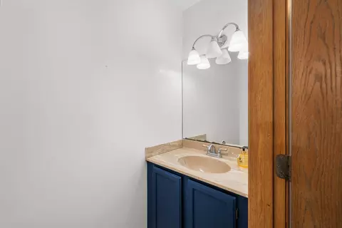 Bath - 3526 39th St, Moline, IL 61265 photo 1 of 4