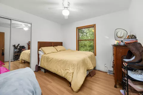 Bedroom - 3526 39th St, Moline, IL 61265 photo 1 of 7