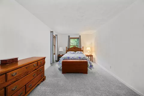 Bedroom - 3526 39th St, Moline, IL 61265 photo 3 of 7