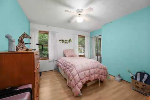 Bedroom - 3526 39th St, Moline, IL 61265 photo 6 of 7