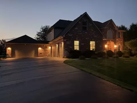 366 Tallgrass Ln, Yorkville, IL 60560