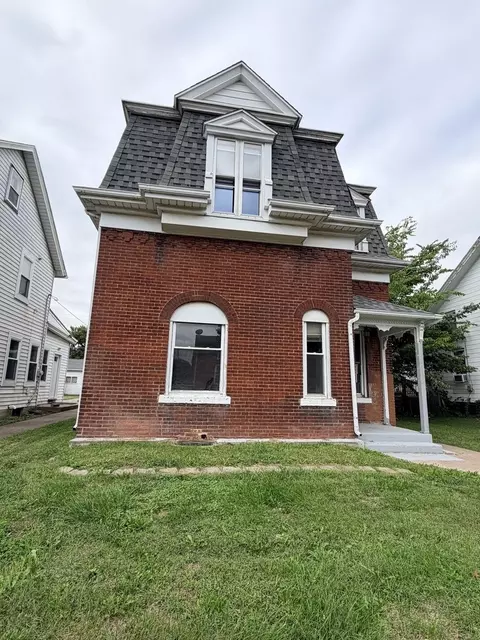 1522 W 13th St, Davenport, IA 52804