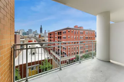Exterior - 1200 W Monroe St #603, Chicago, IL 60607 photo 1 of 3