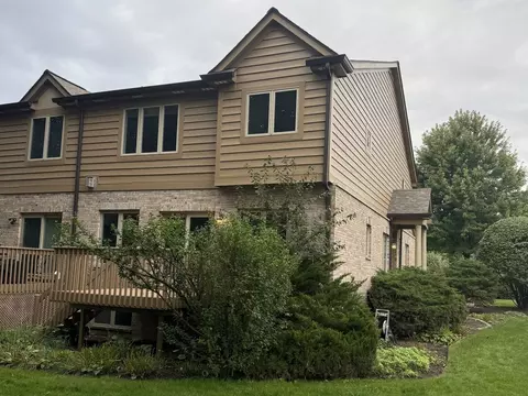 213 Winding Trails Dr, Willow Springs, IL 60480