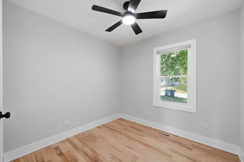 Bedroom - 1309 Howard Ave, Berkeley, IL 60163 photo 2 of 5