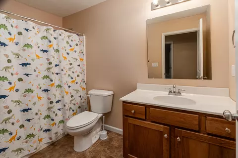 Bath - 1505 Dew Drop Dr, Marion, IL 62959 photo 3 of 3