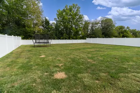 Exterior - 1505 Dew Drop Dr, Marion, IL 62959 photo 6 of 7