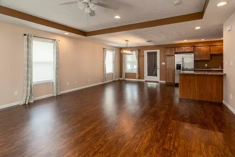 Living - 1505 Dew Drop Dr, Marion, IL 62959 photo 1 of 4