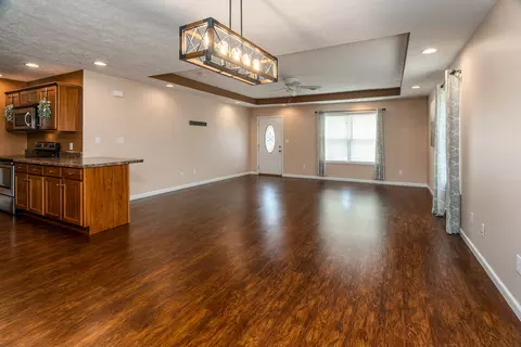 Living - 1505 Dew Drop Dr, Marion, IL 62959 photo 3 of 4