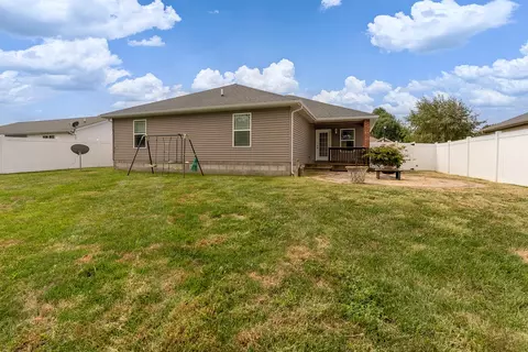 Exterior - 1505 Dew Drop Dr, Marion, IL 62959 photo 7 of 7