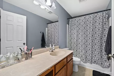 Bath - 4310 Klatt St, Plano, IL 60545 photo 2 of 2