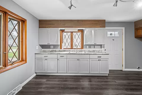 Kitchen - 416 4th St E, Milan, IL 61264 photo 4 of 4