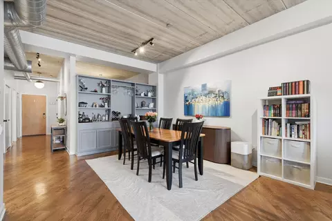 Dining - 3260 N Clark St #304, Chicago, IL 60657 photo 1 of 2