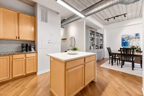Kitchen - 3260 N Clark St #304, Chicago, IL 60657 photo 6 of 6
